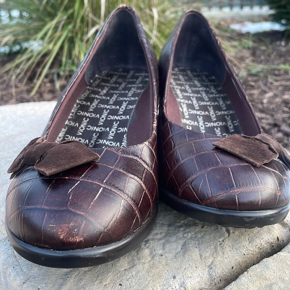 Vionic Lena Brown Crocodile Wedge Size 8.5 - Picture 4 of 11